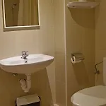Ar Dosjoimi Hotel *