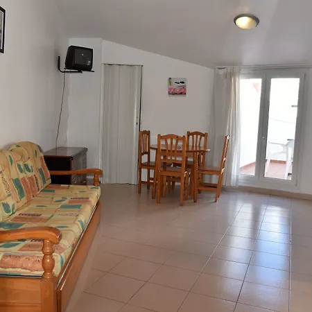 Apartment Ar Dosjoimi *