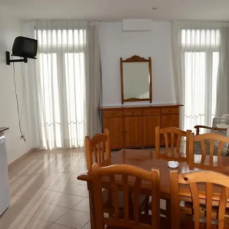 Apartment Ar Dosjoimi *